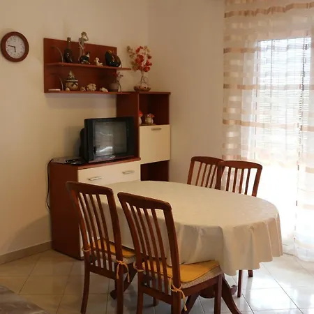 Appartement With Parking Space Basina, Hvar - 12420 Vrbanj