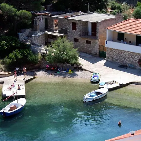 With Parking Space Basina, Hvar - 12420 Appartamento